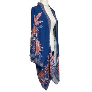 Flying Tomato Bat Wing Floral Kimono Size Medium/Large